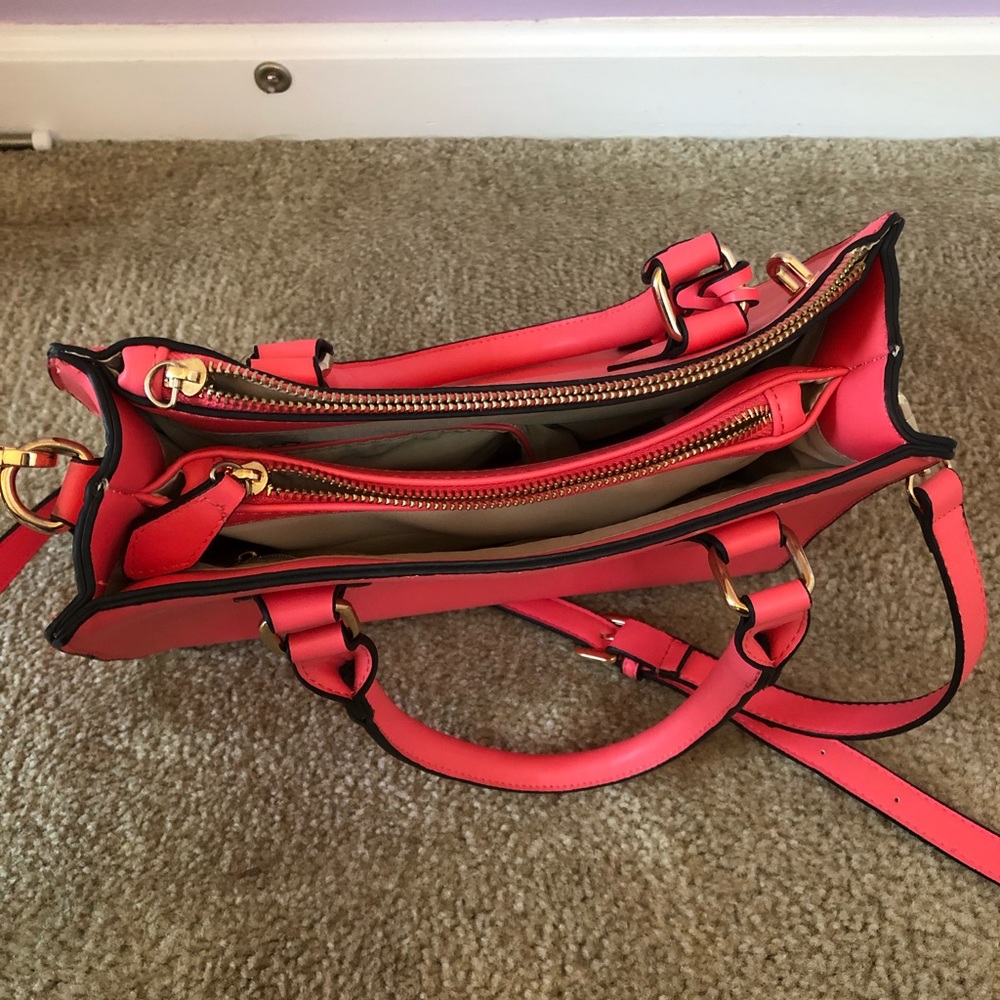 Hynes Eagle Hot Pink Purse